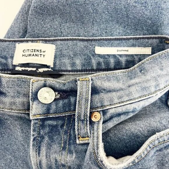 Citizens of Humanity Daphne Jeans Straight Leg Distressed High Rise Size 23 - Picture 3 of 4